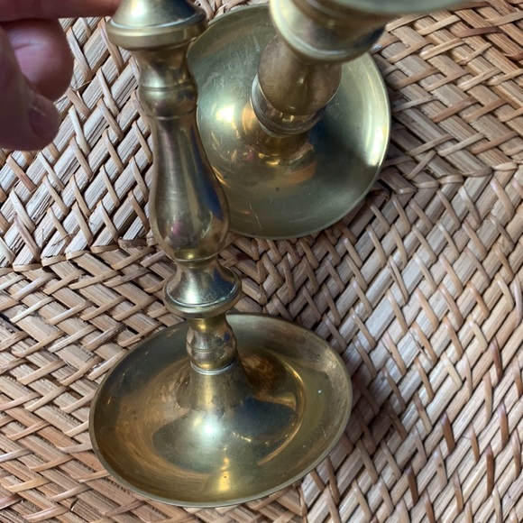 Vintage set of 2 heavy brass candlesticks - Picture 7 of 8